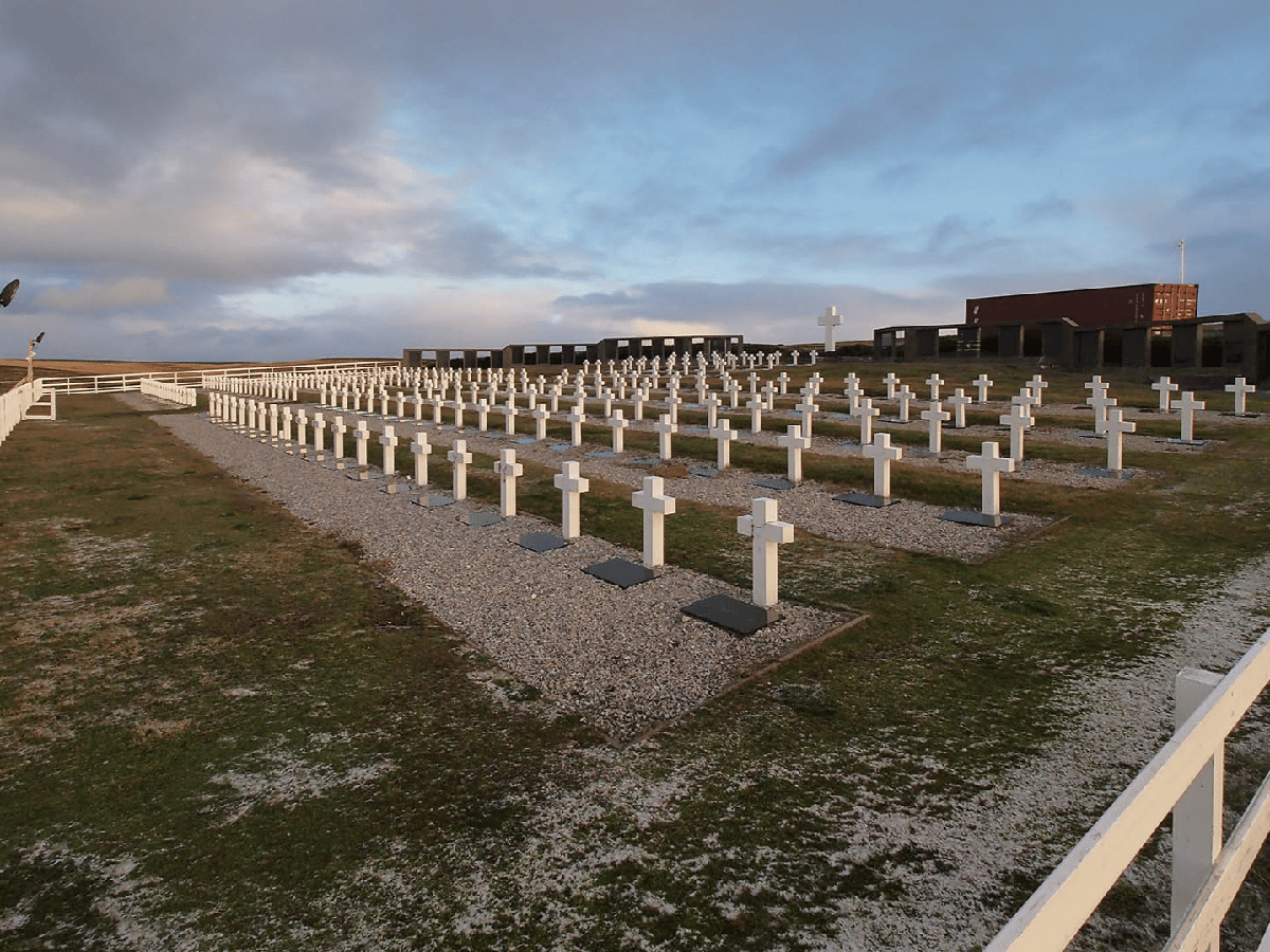 Identificaron el cuerpo de dos soldados argentinos caídos en Malvinas