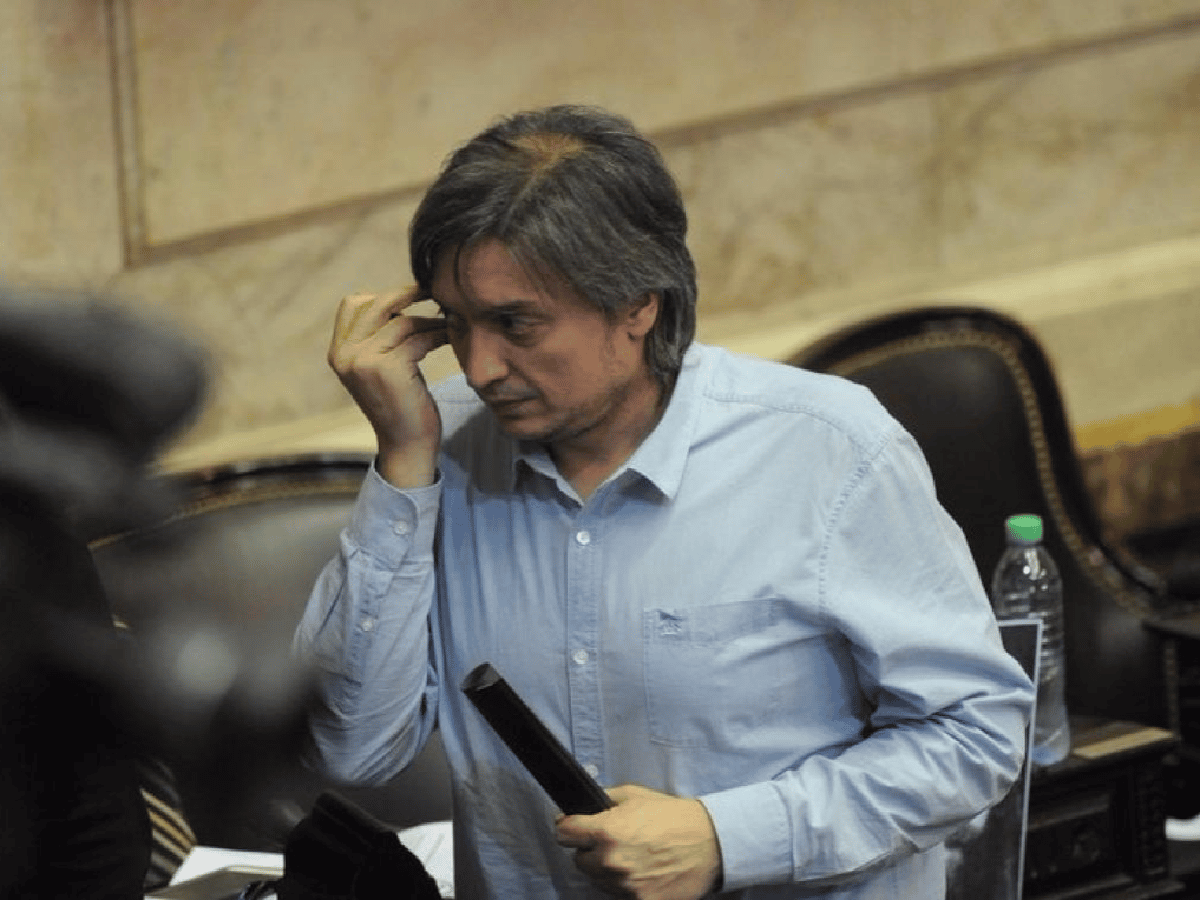 Máximo Kirchner presentó un proyecto para regular el financiamiento de los partidos 