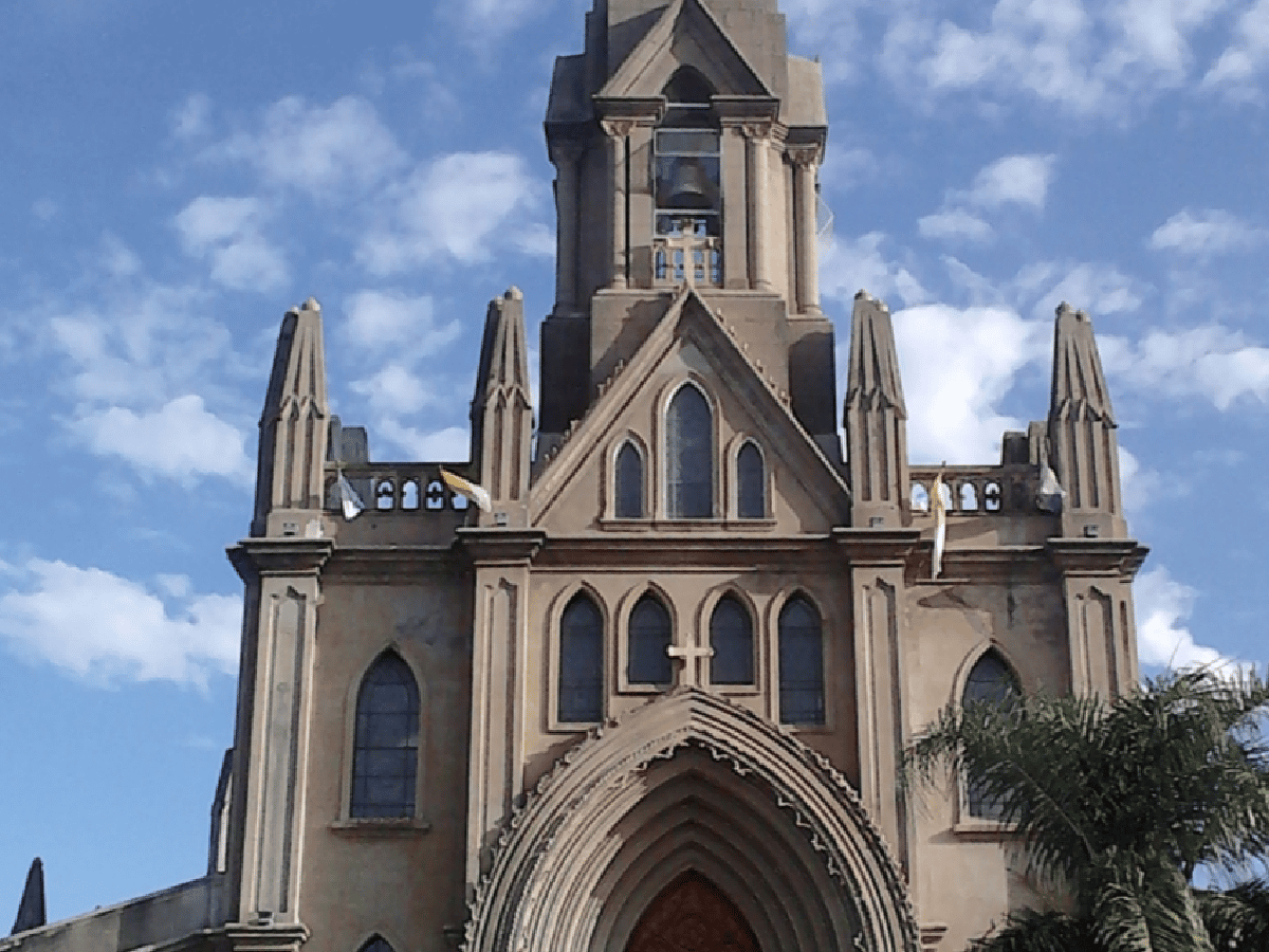 Santa Fe: Robaron un televisor y un ventilador en la basílica de Guadalupe