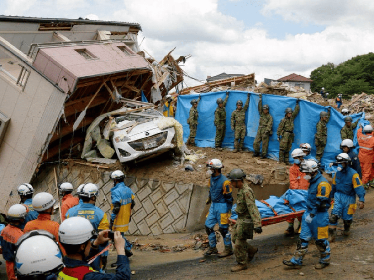 Al menos 156 muertos por torrenciales lluvias en Japón