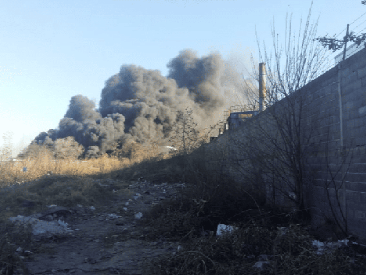 Córdoba: un incendio destruyó más de 20 colectivos en un depósito