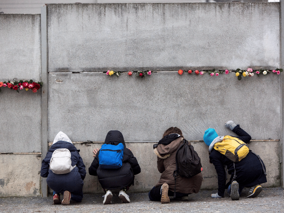 Berlín conmemoró los 28 años de la caída del muro