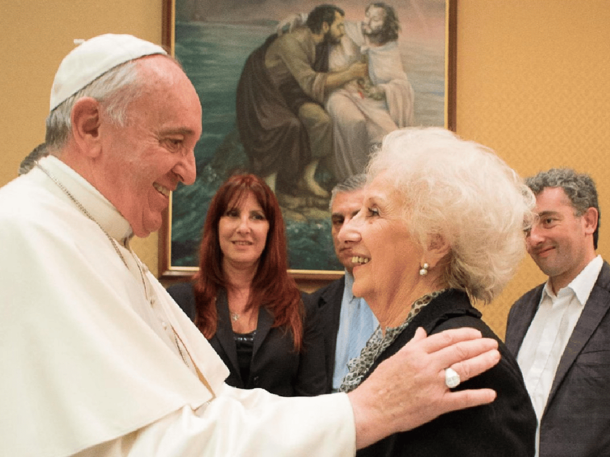 El Papa recibirá a Estela de Carlotto en el Vaticano