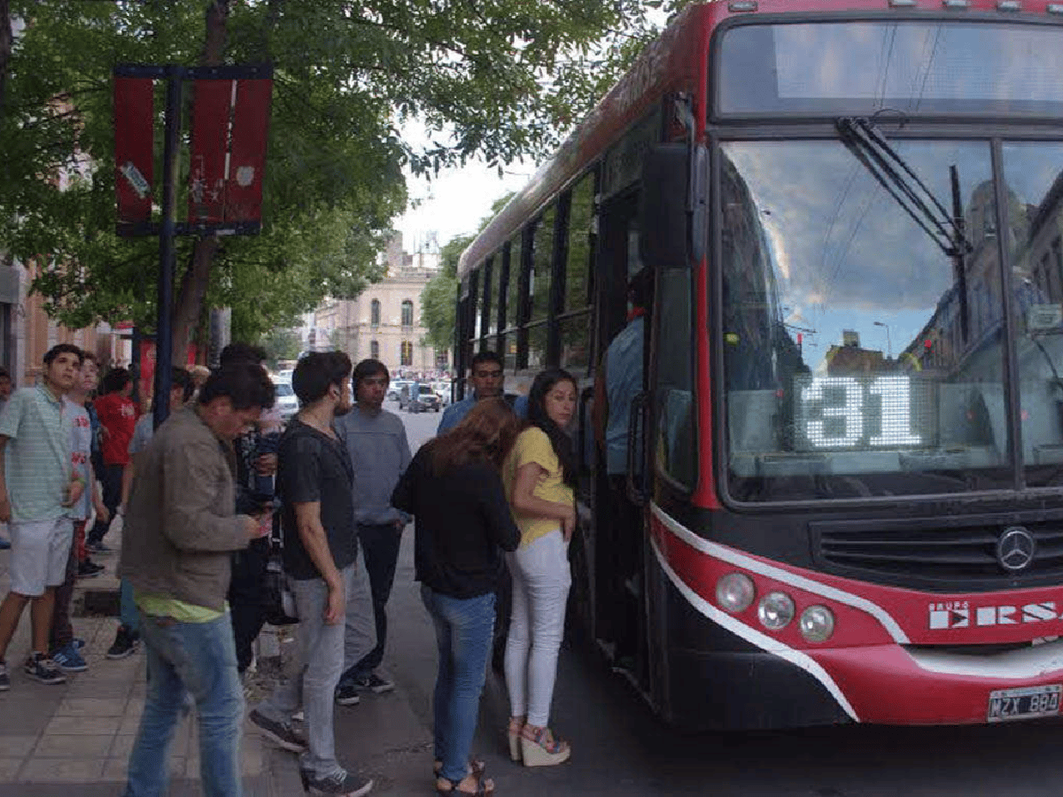 Hoy se vota la suba del boleto urbano en Córdoba a $ 15,38