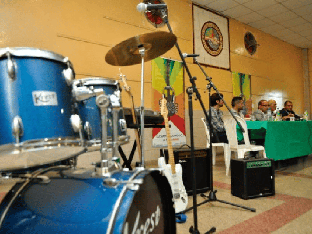 Barrio Sáenz Peña se suma a la enseñanza gratuita de música