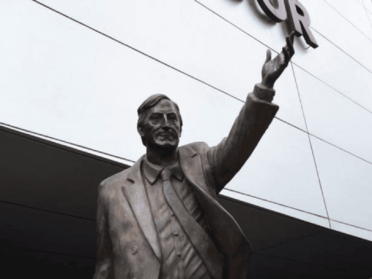Ecuador: Por considerarlo "símbolo de la corrupción" quitan estatua de Néstor Kirchner