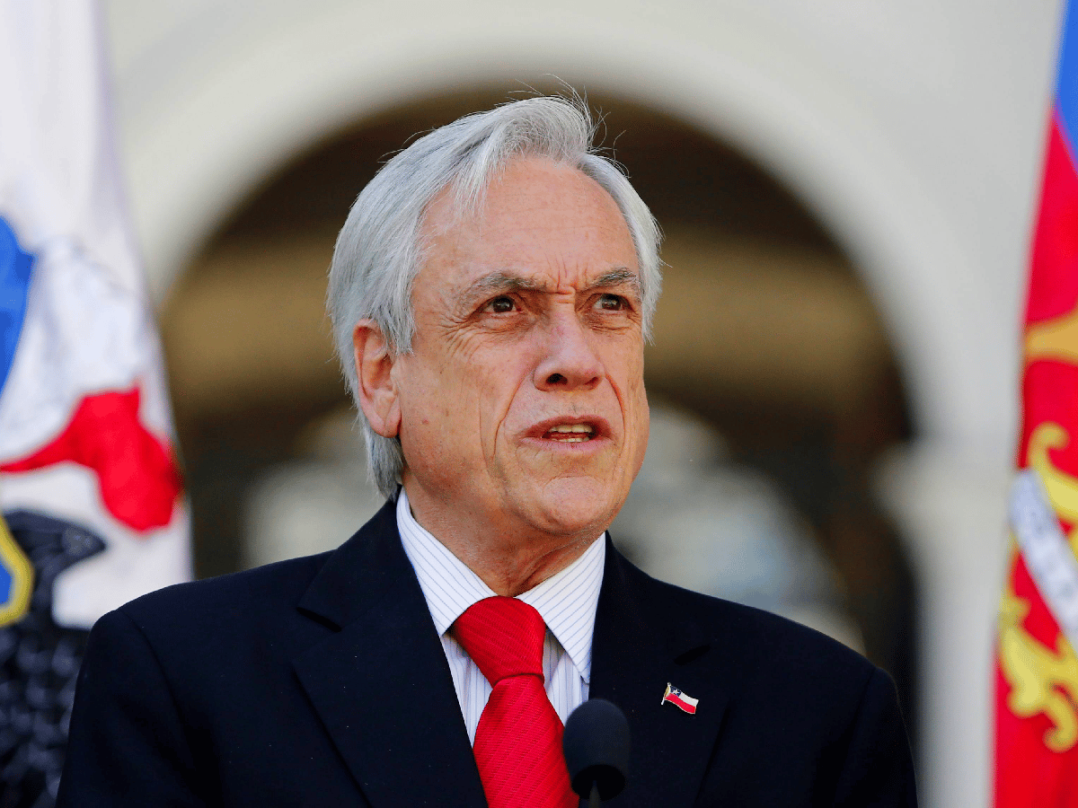 Piñera le pidió la renuncia a todo su gabinete