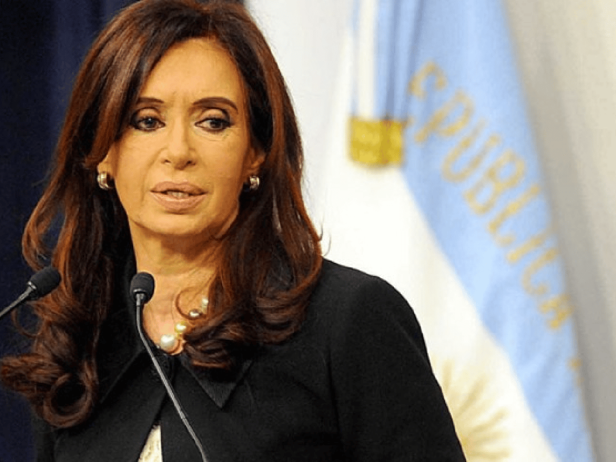 Cristina Kirchner pidió a sus adherentes que se manifiesten contra la reforma laboral 