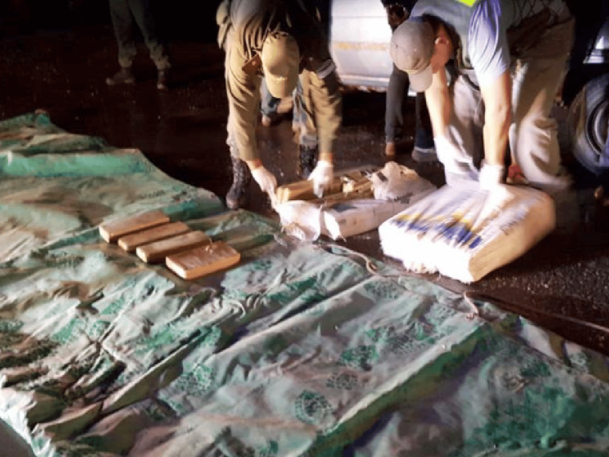 Salta: detuvieron a cinco personas que llevaban 43 kilos de droga en el baúl del auto