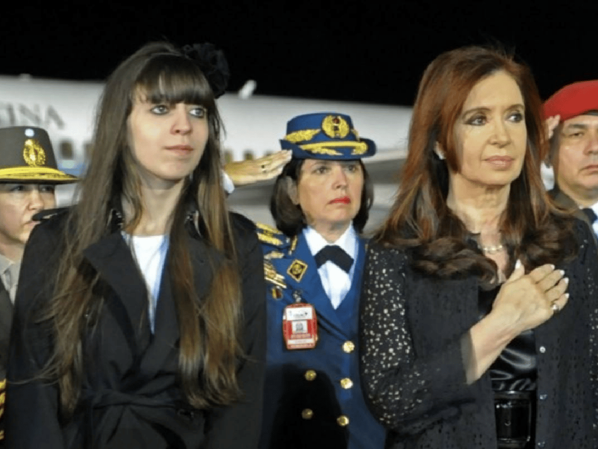 CFK viajó a Cuba para acompañar a su hija Florencia