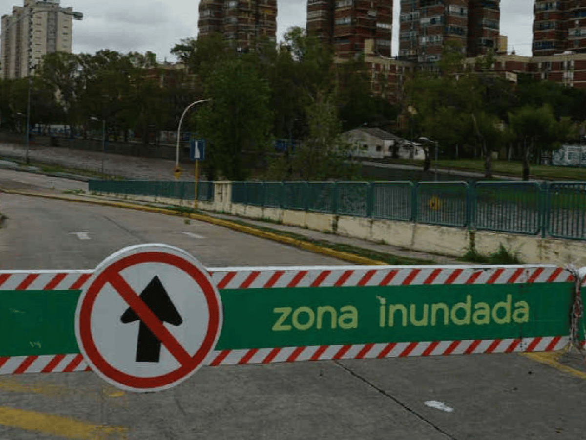 Rutas, calles y vados cortados al tránsito por la crecida de ríos tras las lluvias en Córdoba
