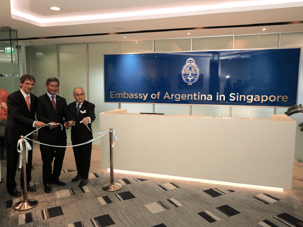 Después de 15 años, Argentina reabrió su embajada en Singapur