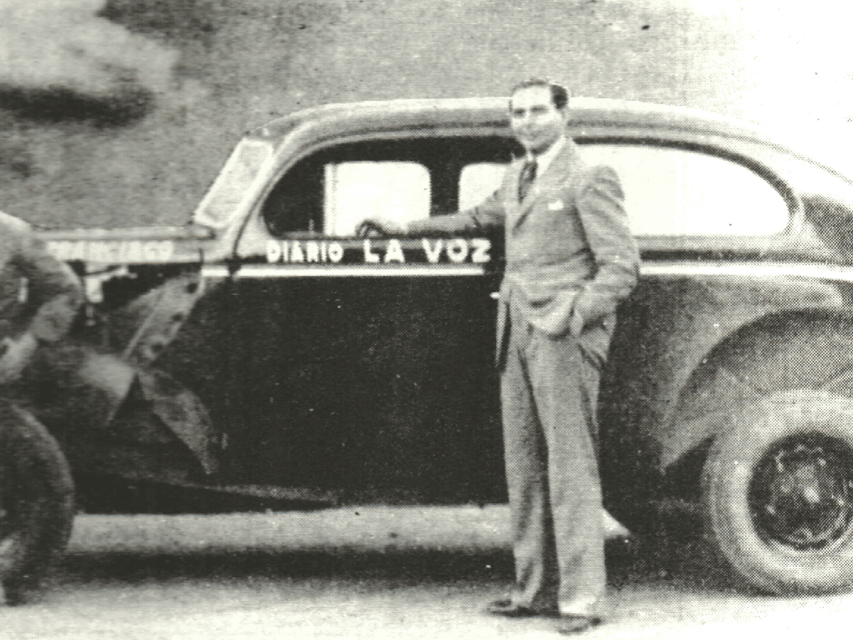 Alberto J. Armando y los autos: su primera carrera, con el patrocinio de La Voz de San Justo