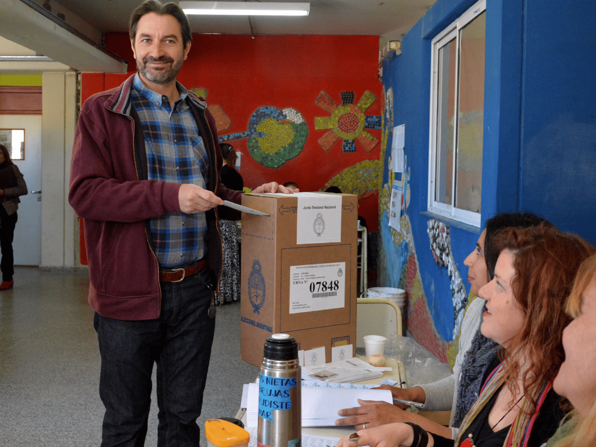 Pablo Carro votó y pidió cuidar el proceso electoral y sus resultados