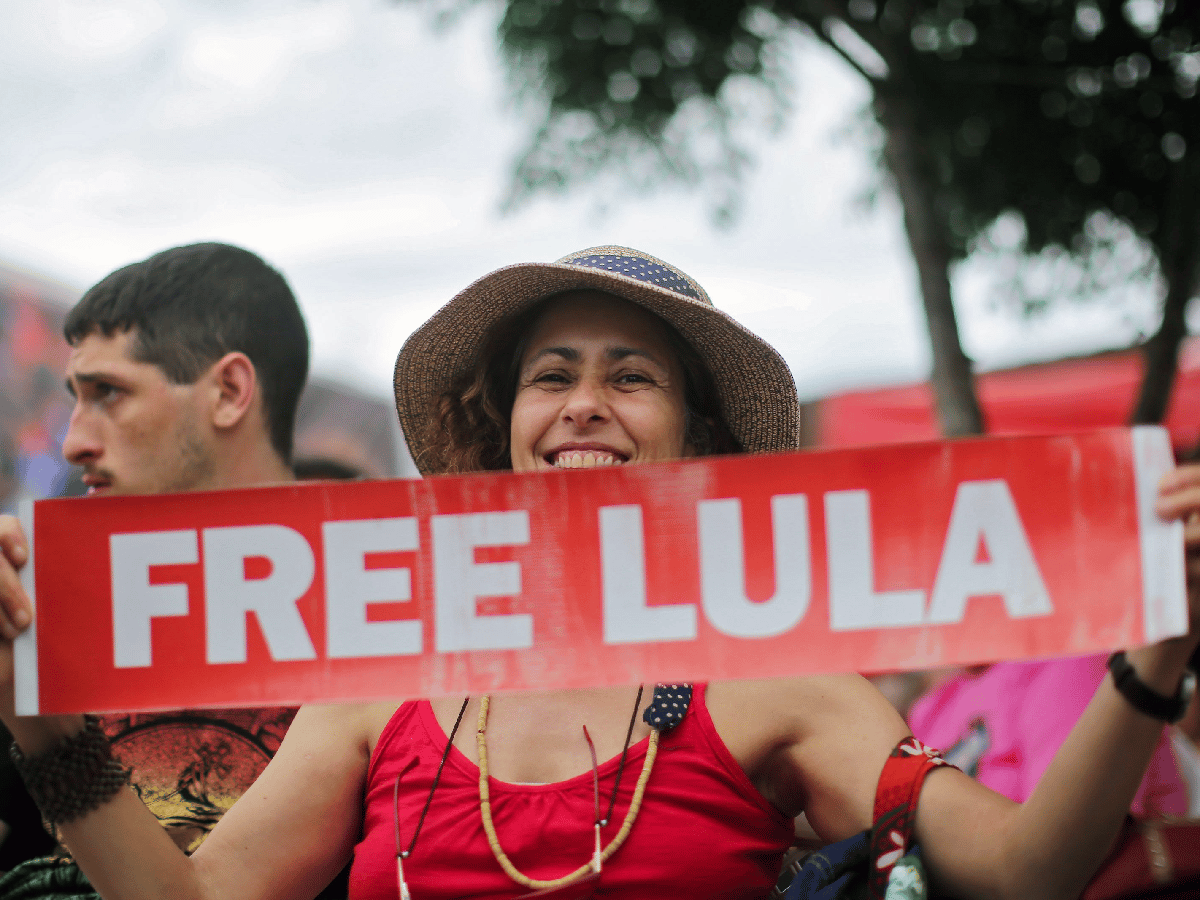 El presidente de la Corte Suprema de Brasil suspendió el fallo que avalaba la liberación de Lula