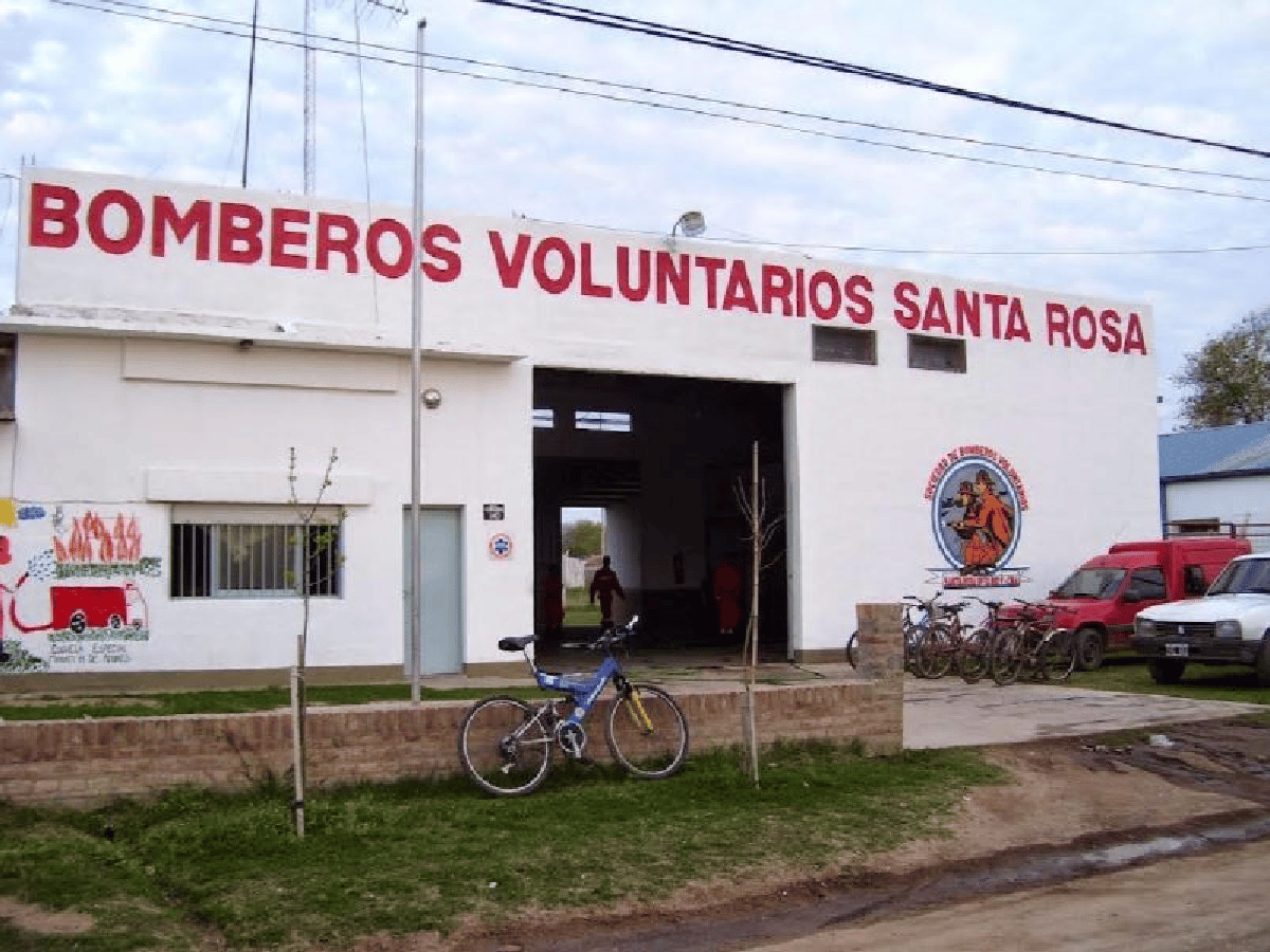 Renuncia masiva de los bomberos del cuartel de Villa Santa Rosa