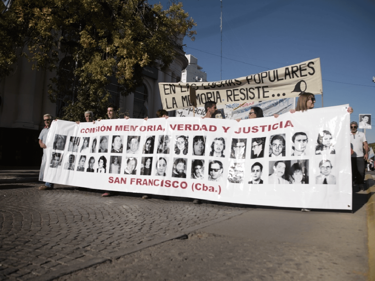 Día de la Memoria en la ciudad: marcha masiva y un duro análisis de la actualidad 