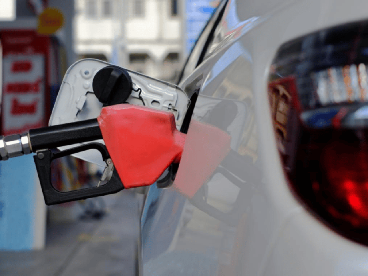 Gobierno posterga el congelamiento de combustibles