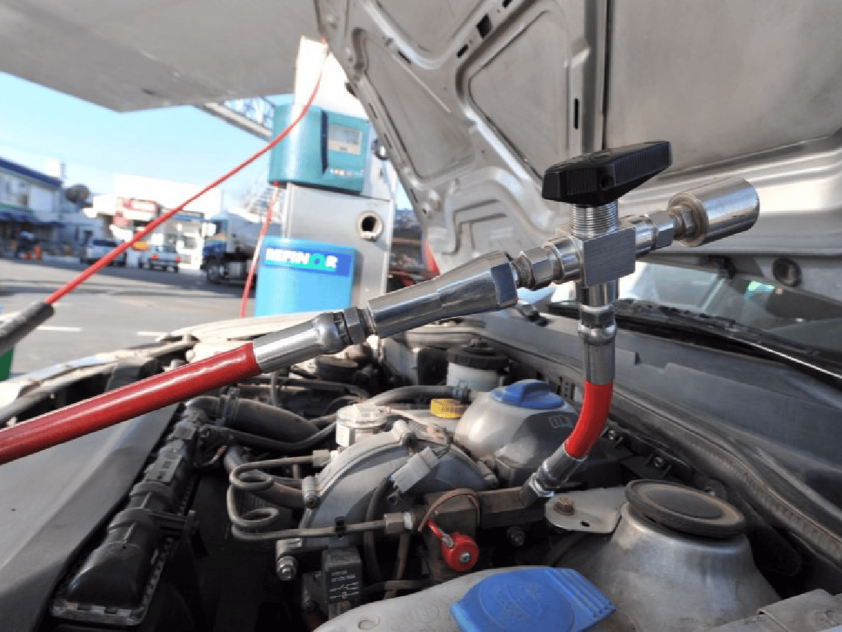Estiman que crecerá la conversión de autos a GNC por el aumento de la nafta