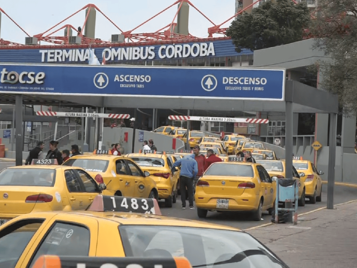 Con los próximos aumentos, la ciudad de Córdoba tendrá el taxi más caro del país