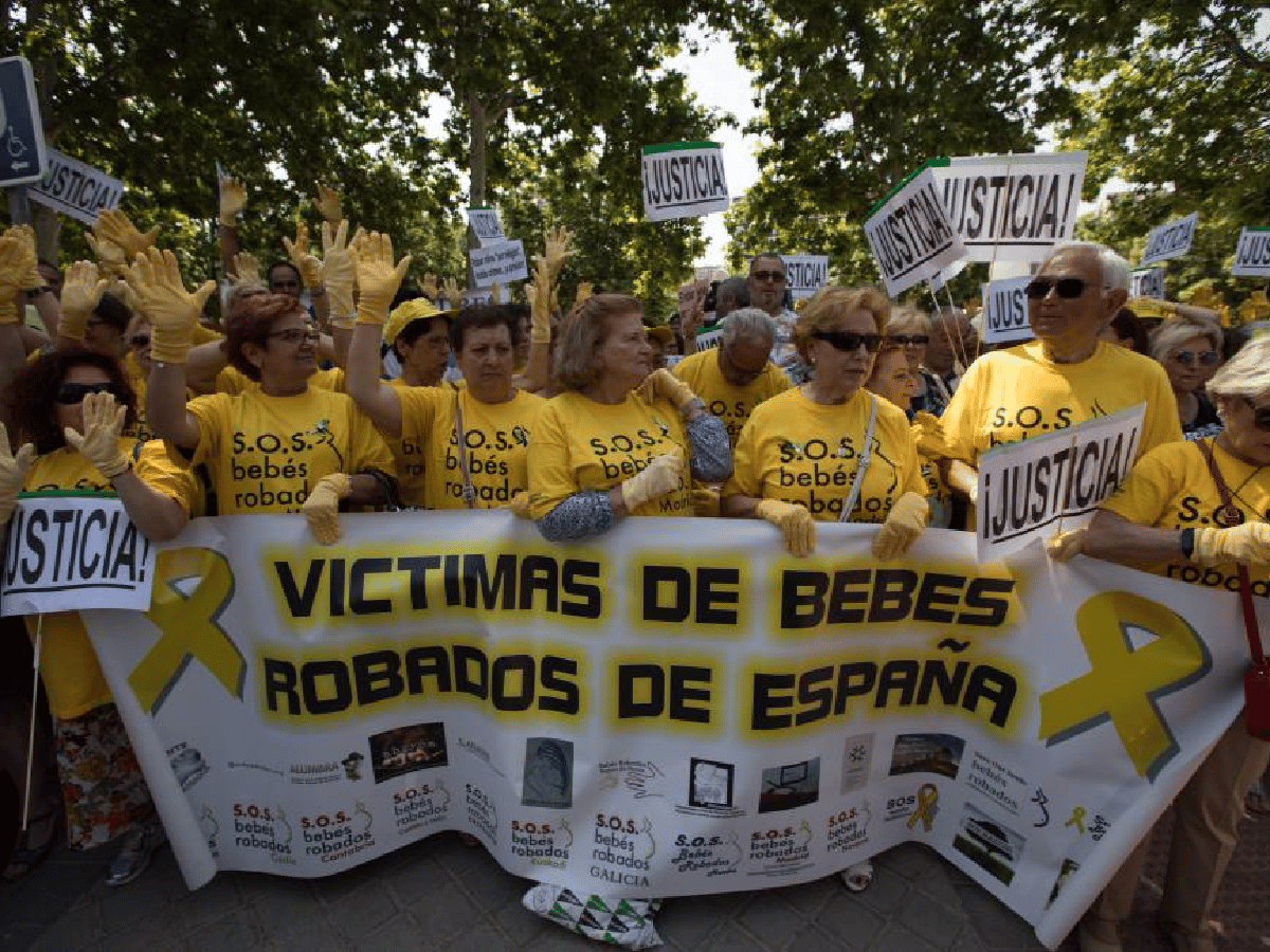 La lucha por la identidad de bebés robados en España
