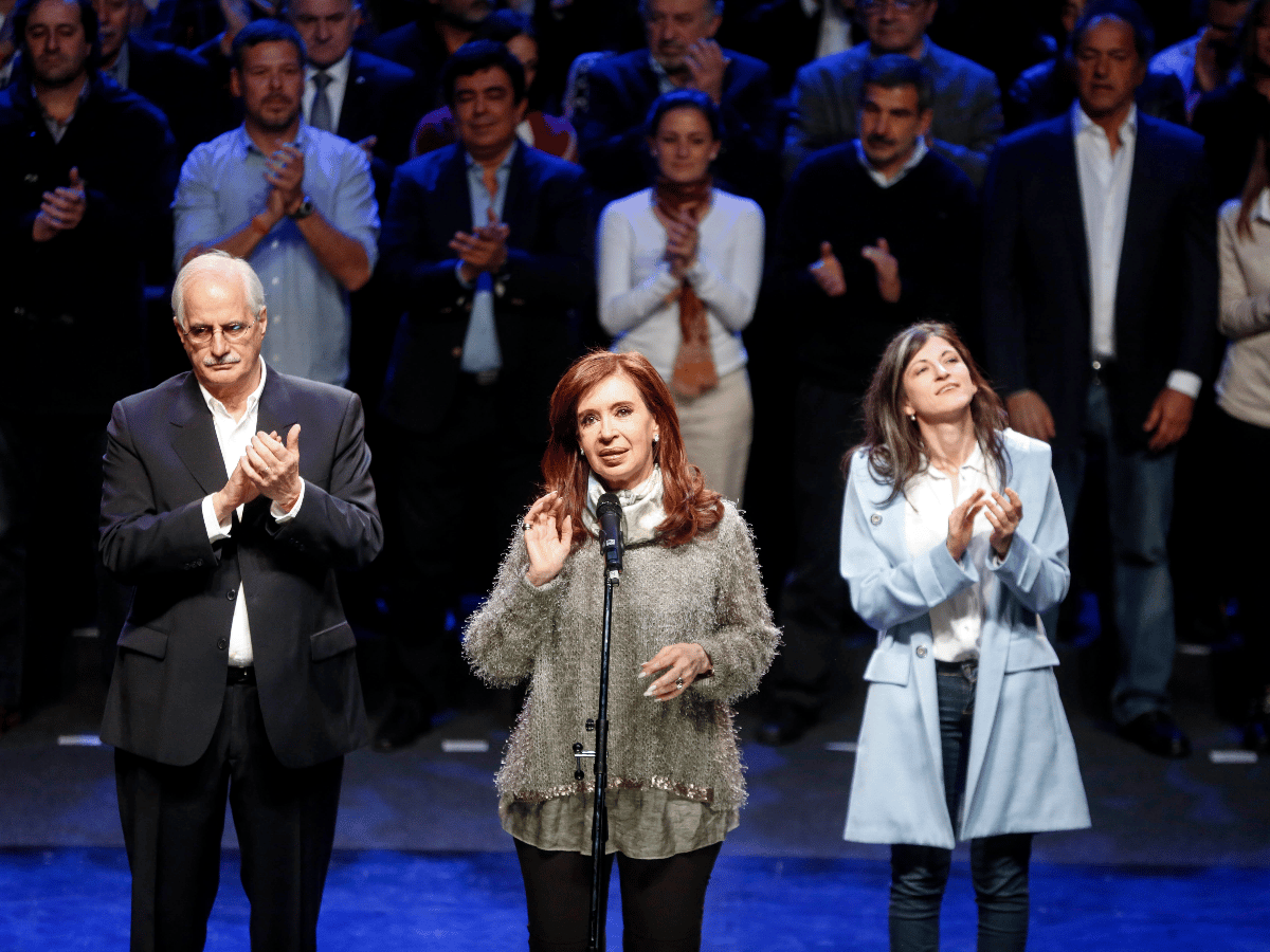 Cristina Kirchner lanzó su campaña con un pedido a sus precandidatos de Unidad Ciudadana: "Escuchen a la gente"