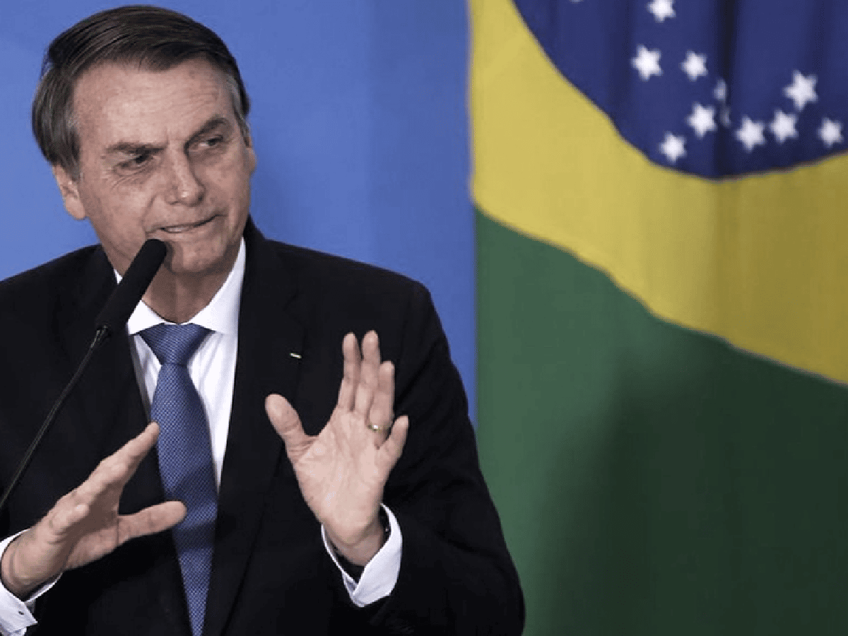 Bolsonaro lanza la campaña "Brasil no puede parar"