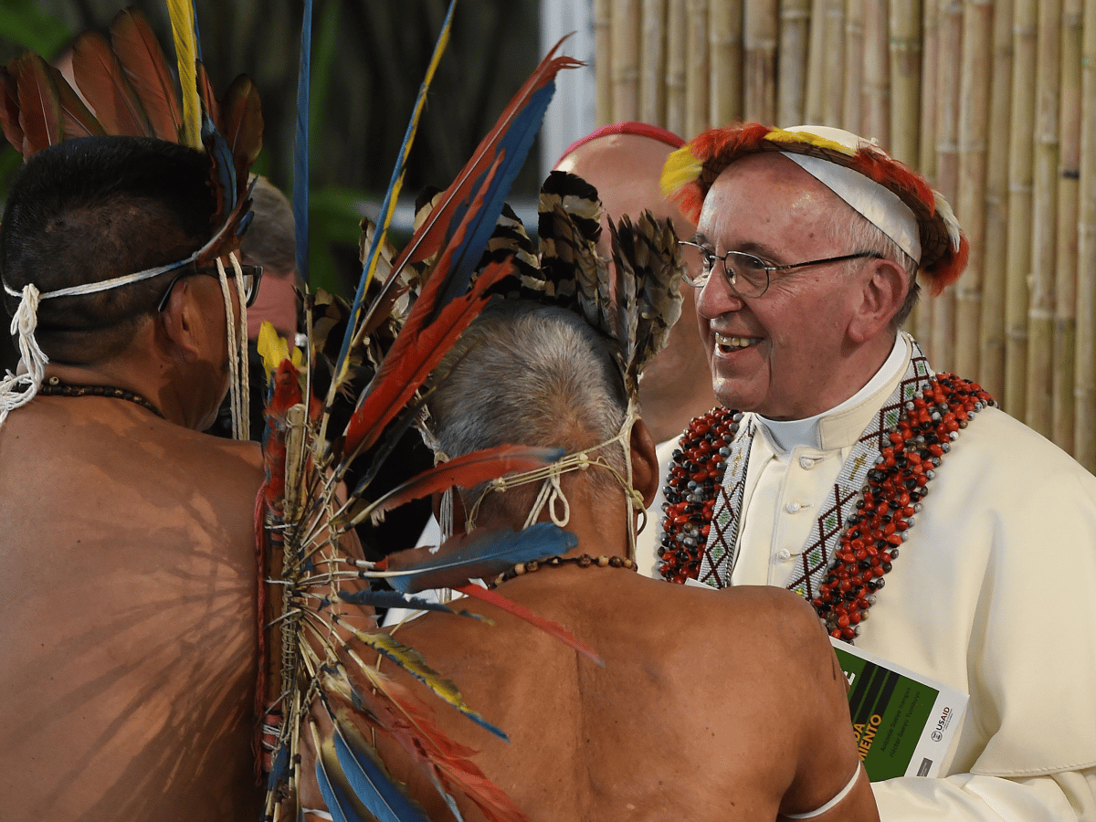 Francisco dijo que los pueblos de la Amazonia "nunca estuvieron tan amenazados como ahora"
