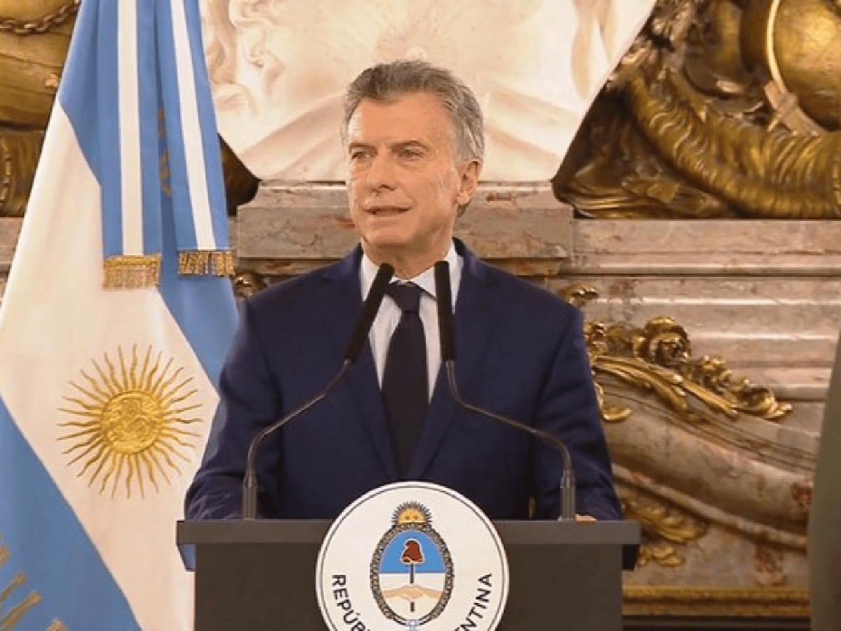Macri califica de "héroes" a los miembros de fuerzas de seguridad caídos en cumplimiento del deber