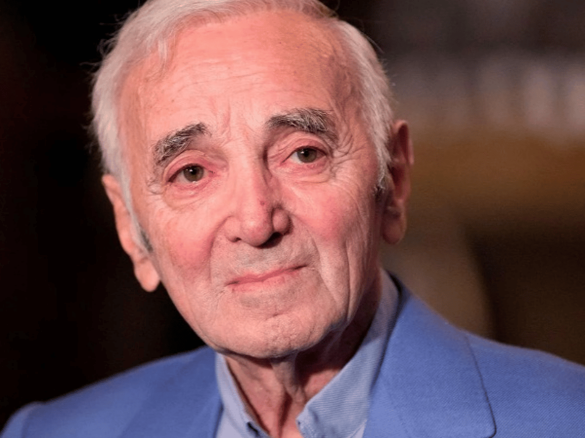 Subastan cartas amorosas de Charles Aznavour en Francia