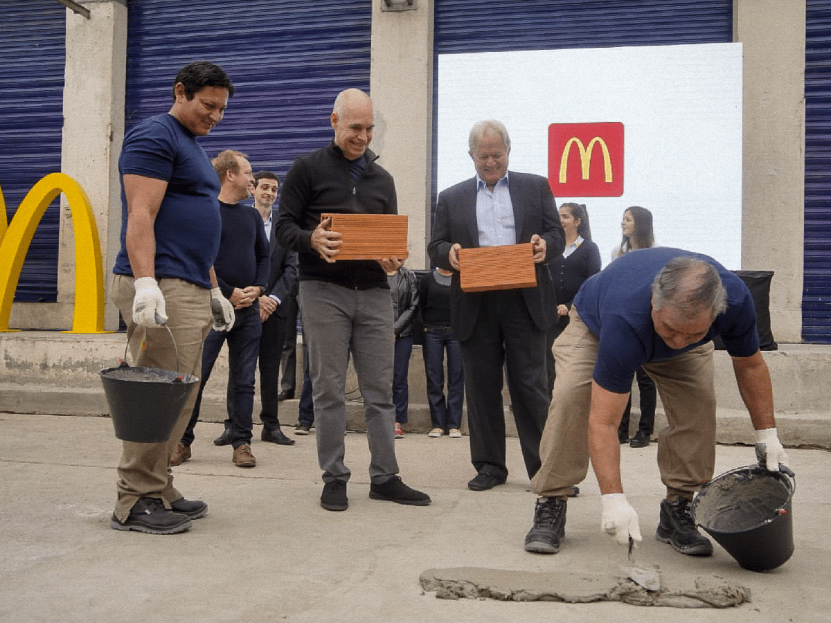 El primer local de McDonald's en Villa 31 empleará a vecinos