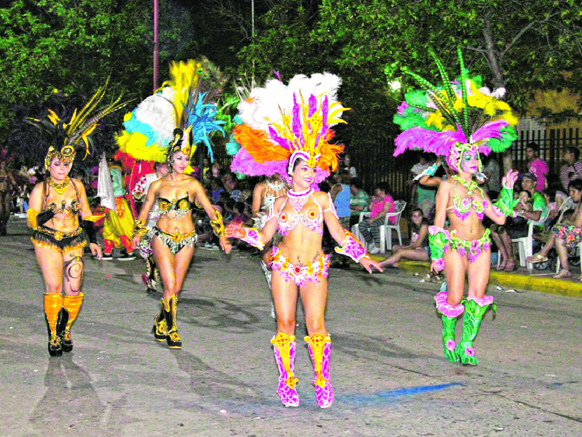  El carnaval, una tradición que sigue alegrando a los pueblos 