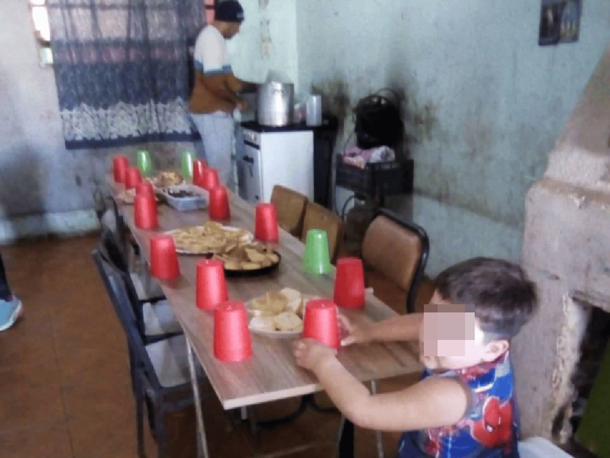 Transformó su casa en un comedor comunitario y pide la ayuda de todos  
