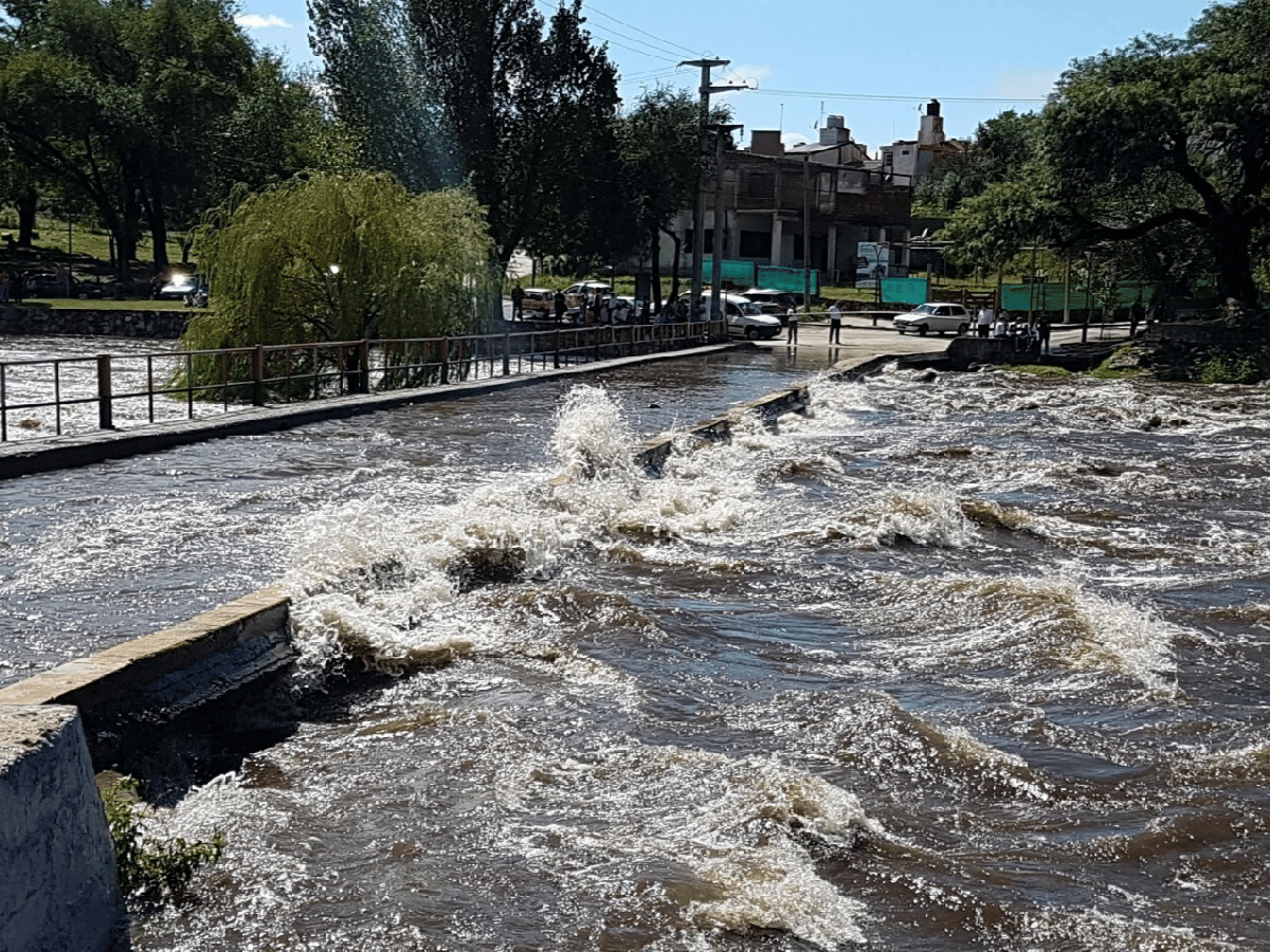 Tras las lluvias, ríos crecidos en Córdoba: piden precaución 