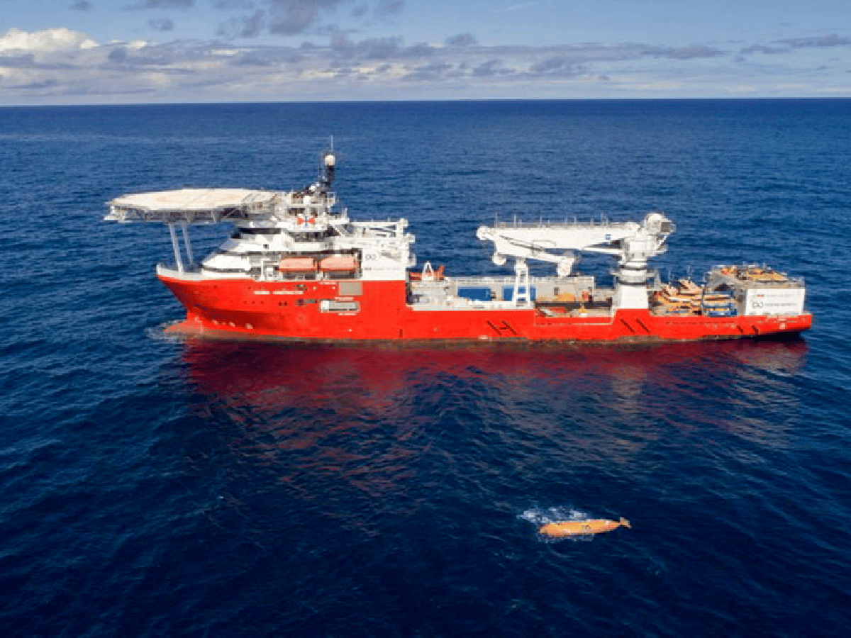 La empresa que busca al ARA San Juan detectó un nuevo indicio a 800 metros de profundidad