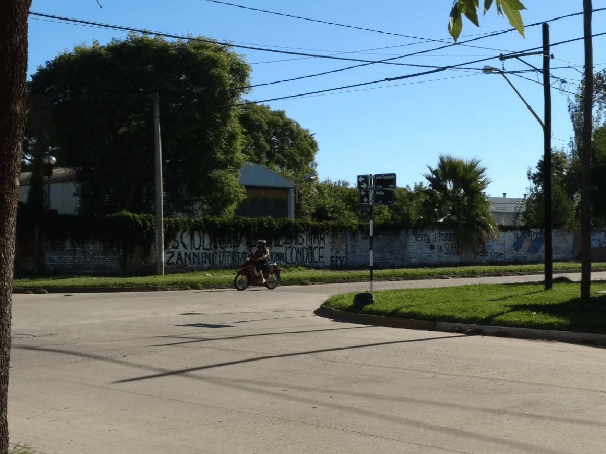 En barrio San Cayetano reclaman la presencia de la Policía Barrial 