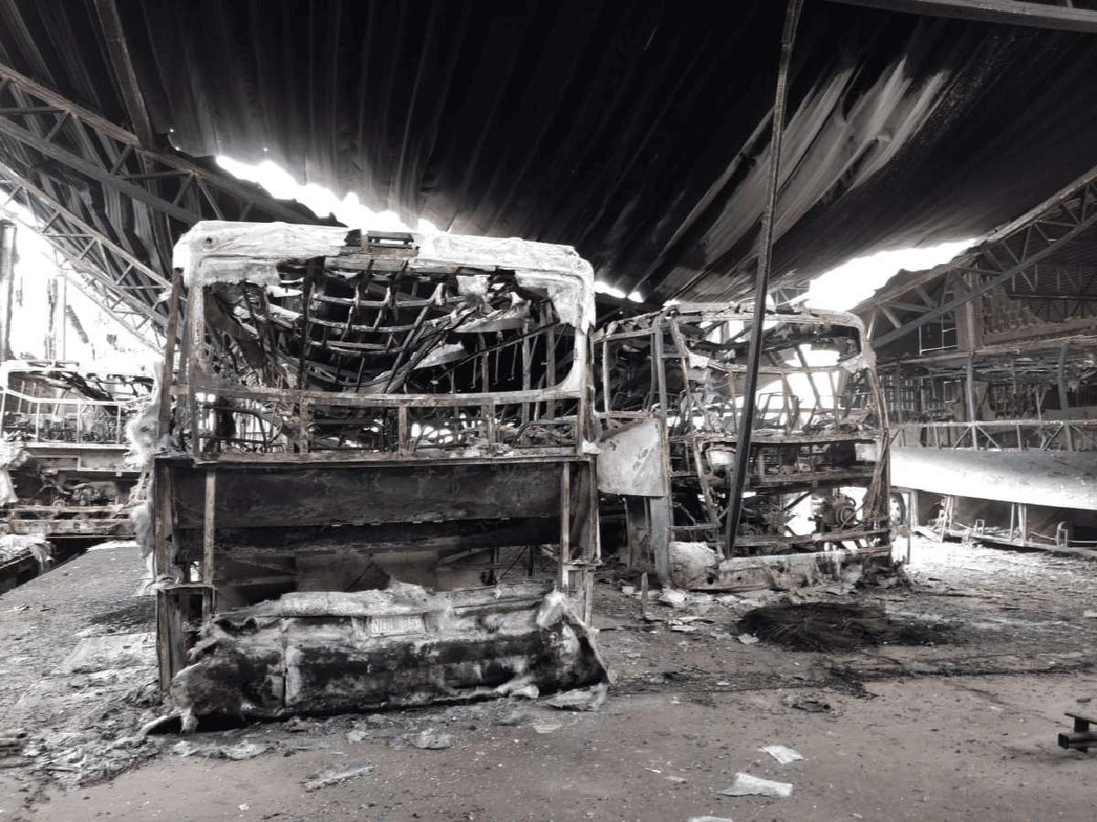 Incendio en galpón de Buses Lep: la causa ya está en manos de la Justicia 