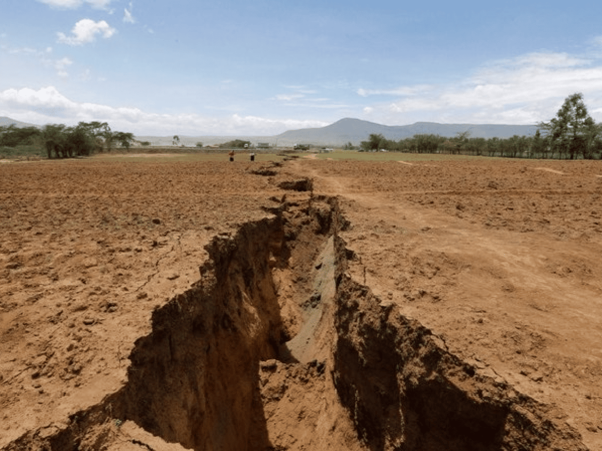 Una grieta gigante está partiendo a Kenia