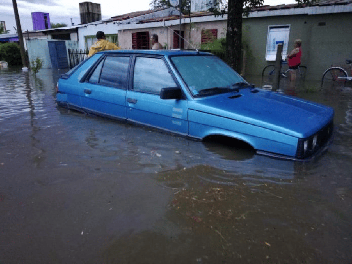 Tras las intensas lluvias, hay 40 evacuados en Leones
