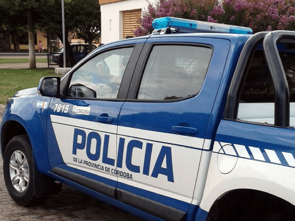 Menor amenazaba a vecinos  de Devoto: la policía secuestró  55 cartuchos en su casa   