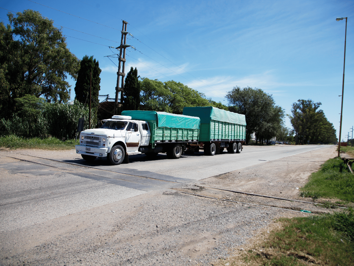 Cesvi sugiere crear un  centro de carga para sacar  a los camiones de las calles