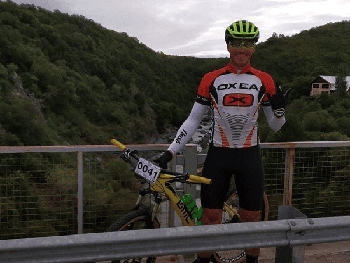 Bikers locales en La Vuelta Alpa Corral