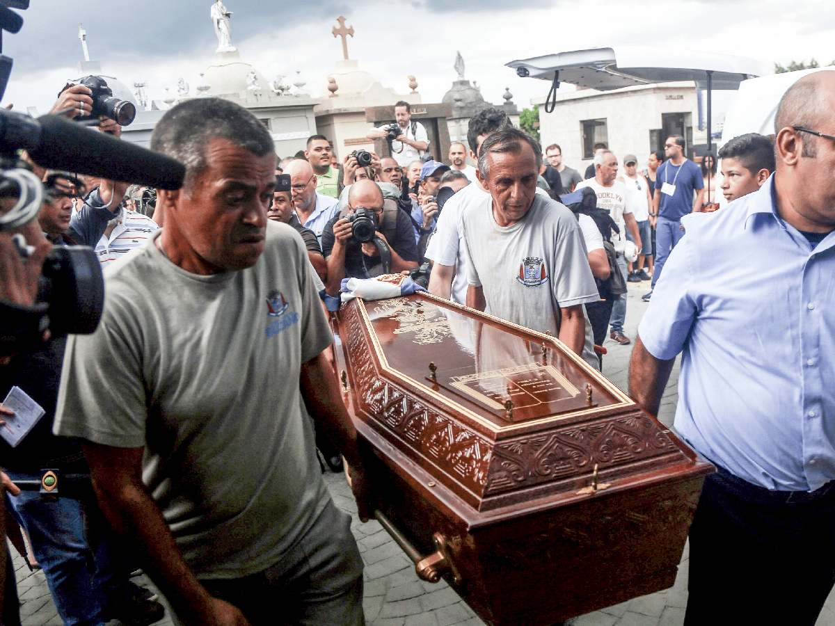 Cientos de personas despidieron a las víctimas de la masacre de San Pablo