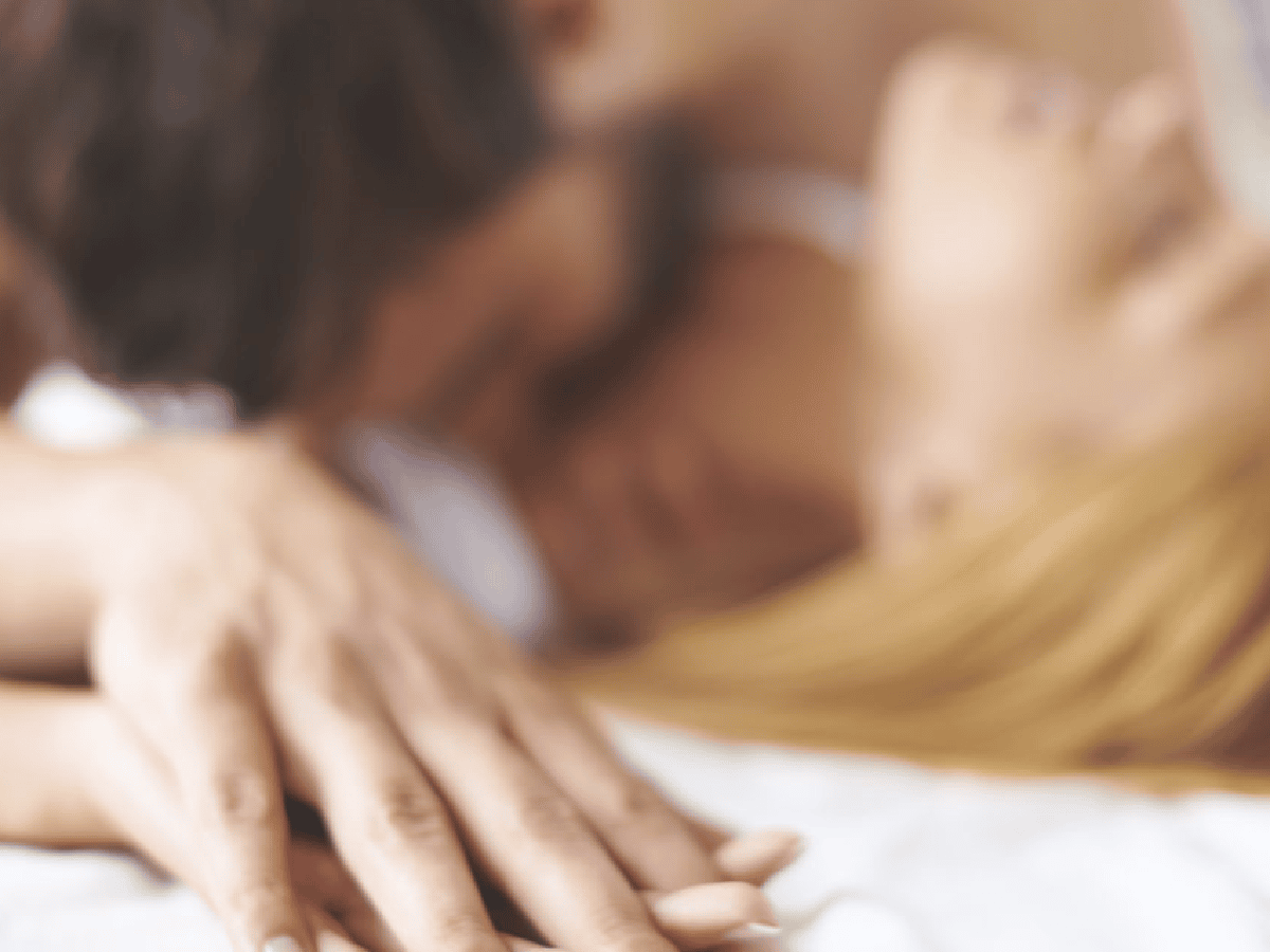  ¿Cómo relajarse en pareja? Estas son las 10 reglas de oro para un masaje excitante