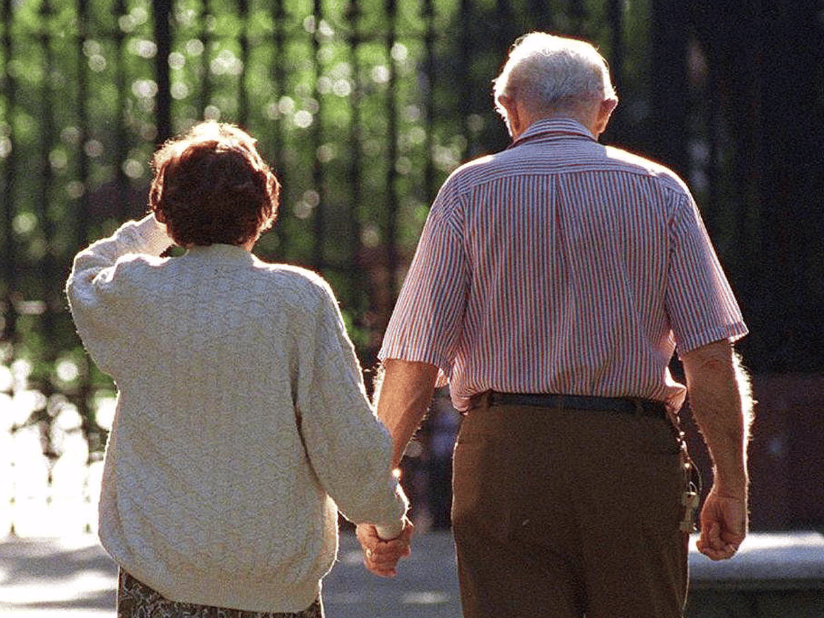 Cuatro de cada diez adultos mayores afirman que sus ingresos no les alcanzan para vivir 