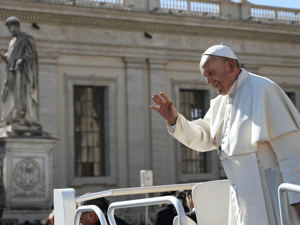 El Papa equipara el aborto a recurrir a un "sicario"