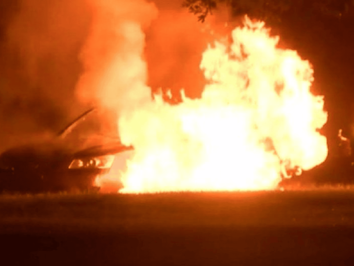 Dos mujeres lesionadas en Suardi al incendiarse el auto en que viajaban