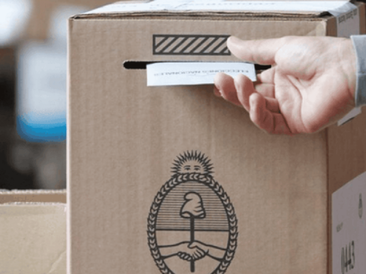 Los argentinos en el exterior no podrán votar por correo