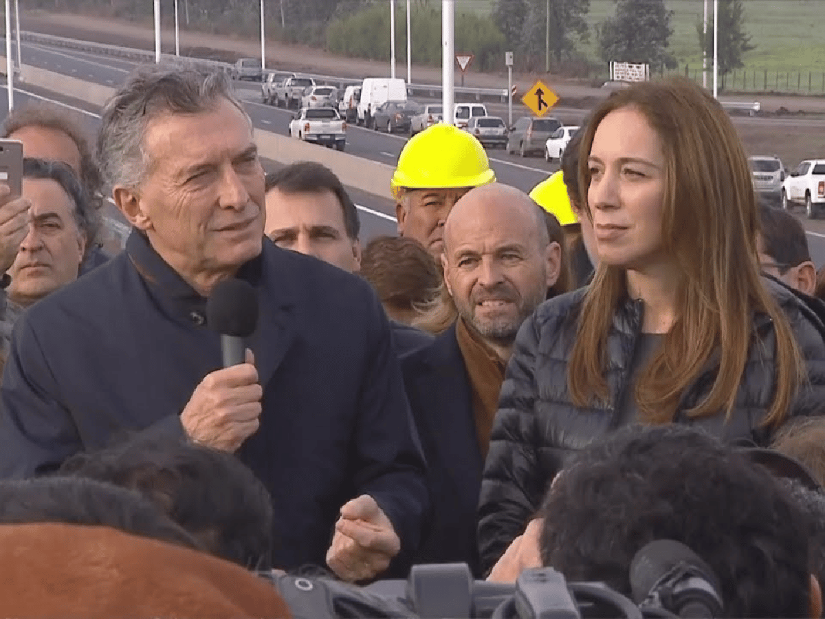 "La política tiene que estar para cuidar a la gente" dijo Macri en la Ruta 7