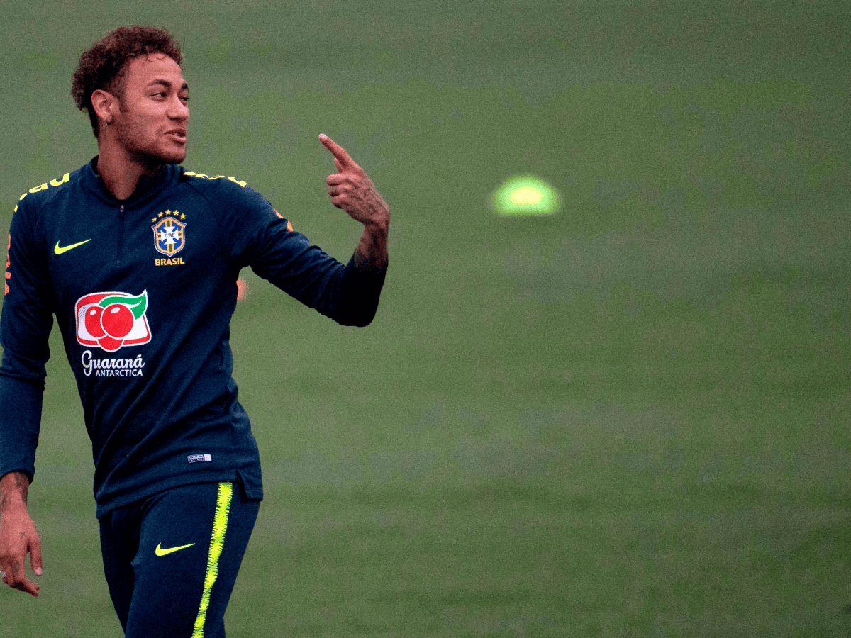 Neymar, “muy feliz” por dos finalistas